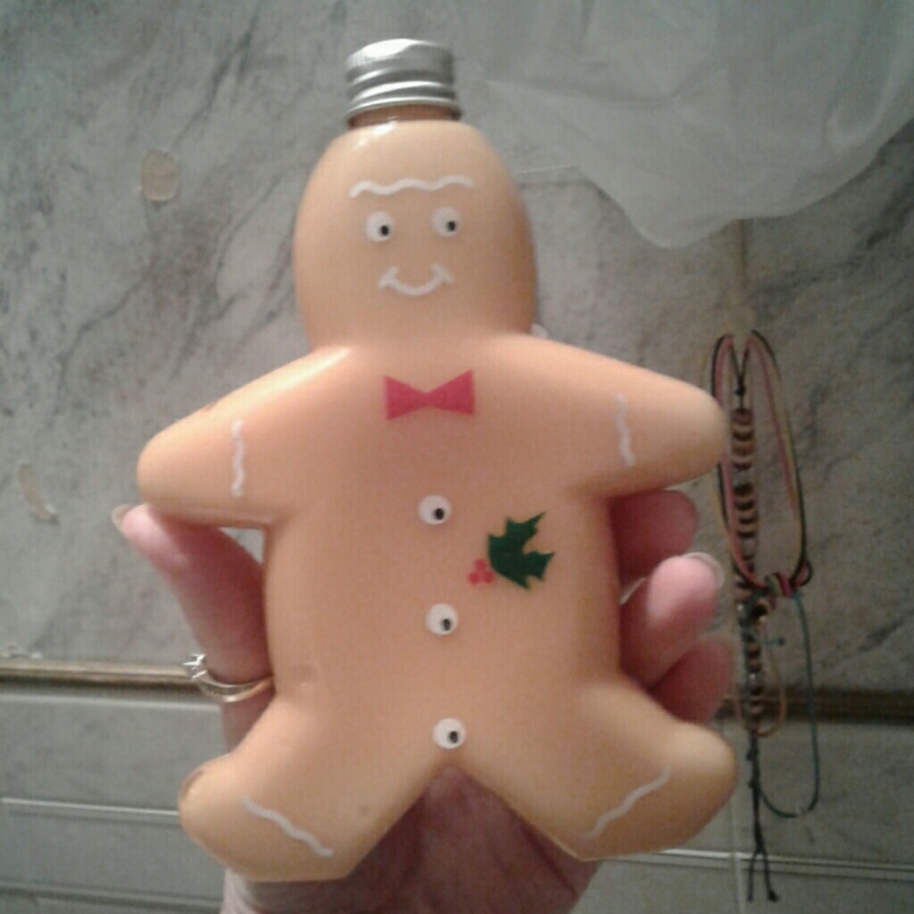 New Gingerbread Lotion FREE with any purchase